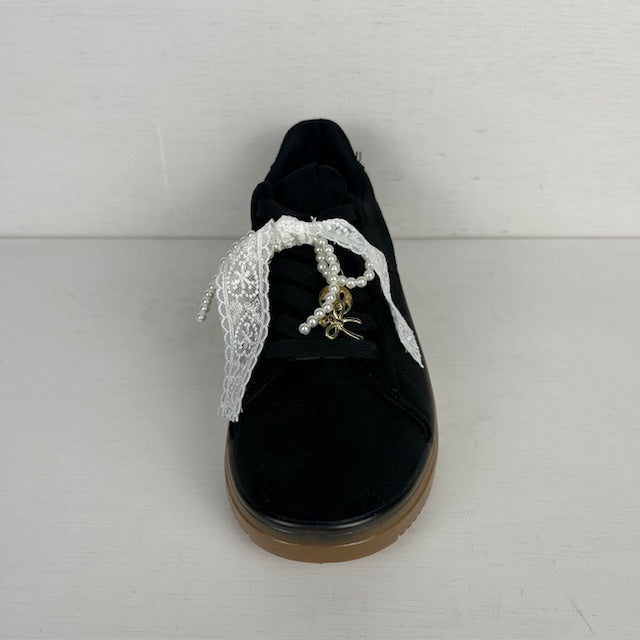 Retro sneakers met sierlijke veters zwart