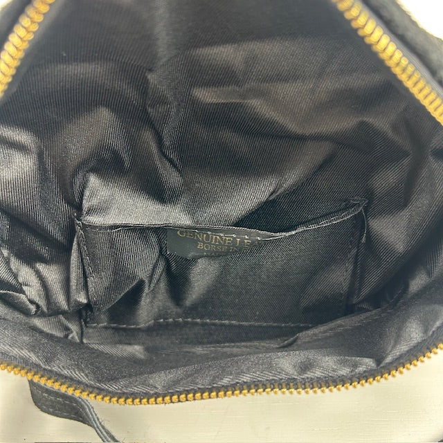 Real leather schoudertasje met studs zwart