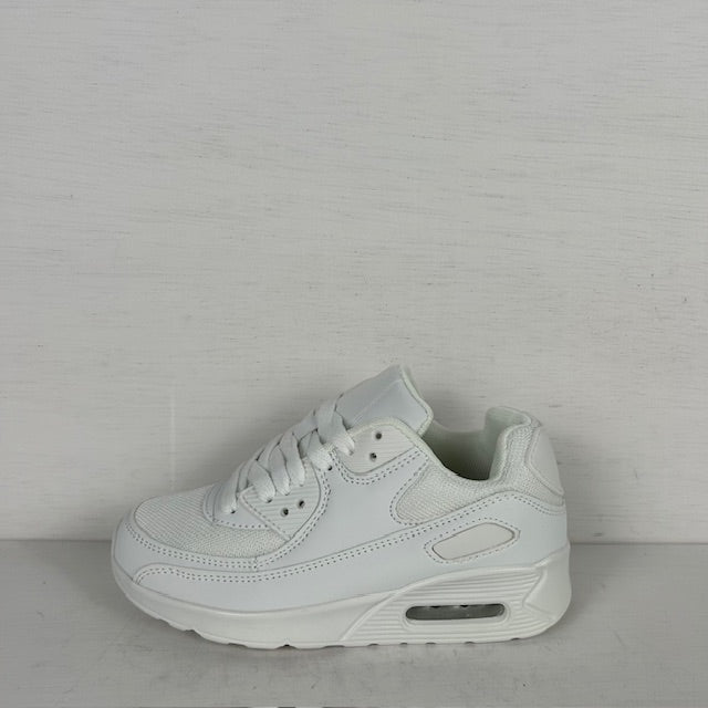 Kids gave air sneakers wit