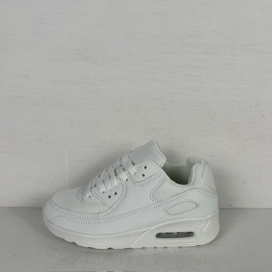 Kids gave air sneakers wit