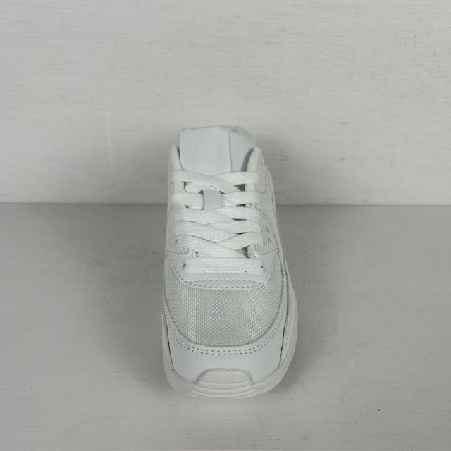 Kids gave air sneakers wit