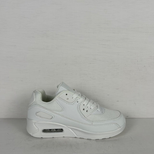 Kids gave air sneakers wit