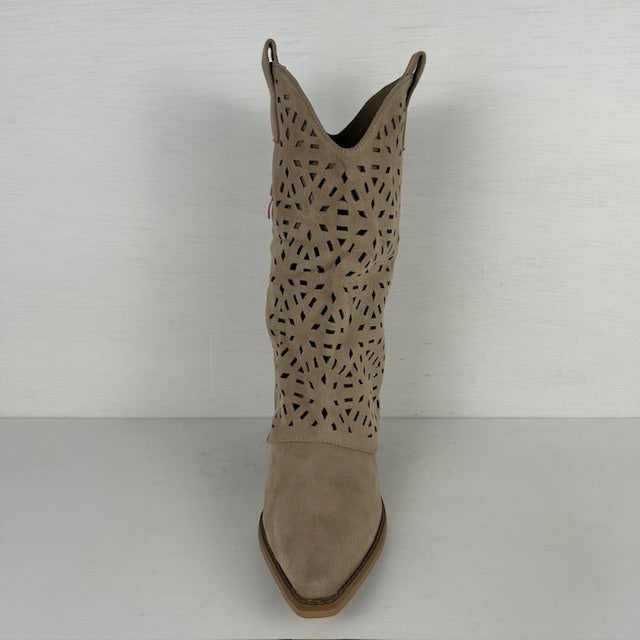 Suèdine cowboylaarzen met flap en gaatjes motief khaki