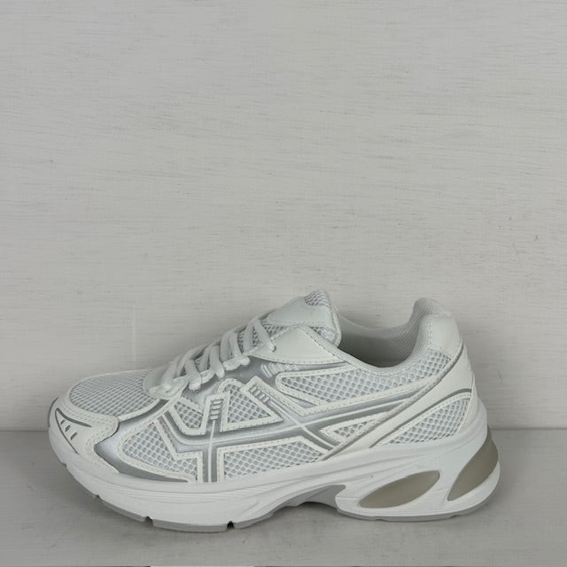 Trendy sneakers met sportieve look wit