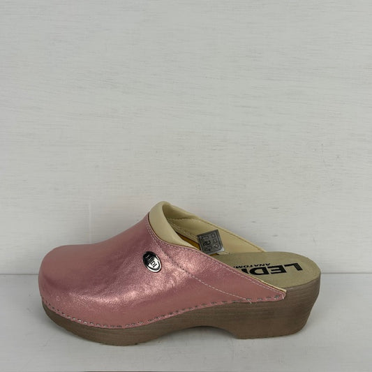Medische klompen roze met bruine zool