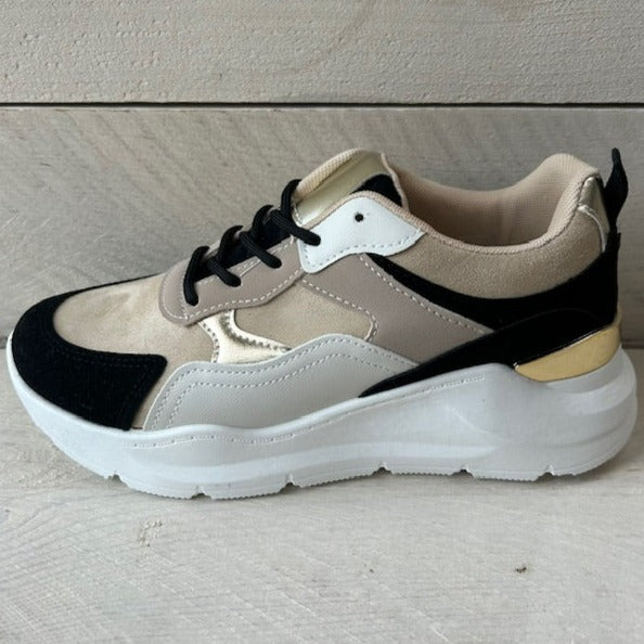 Hippe sneaker zwart goud