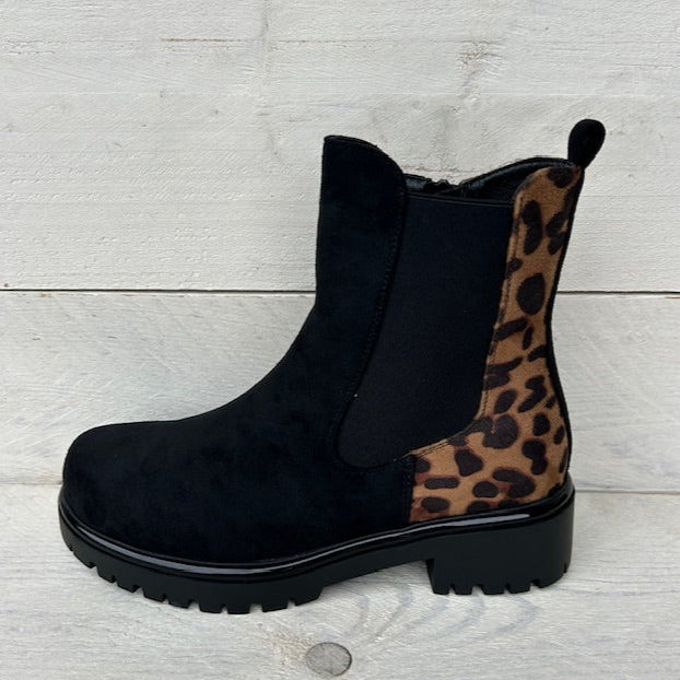 Boots met panterprint hak