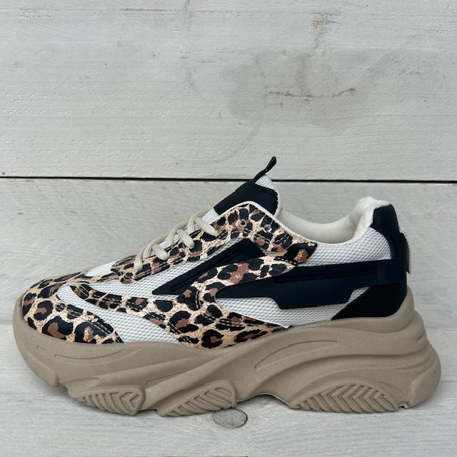 Modieuze sneaker met panterprint