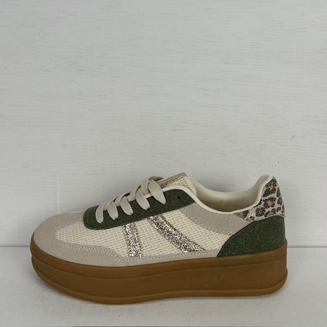 Sneakers met trendy retrozool beige