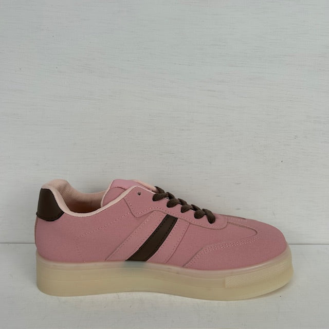 Retro sneakers met leuke afwerking roze