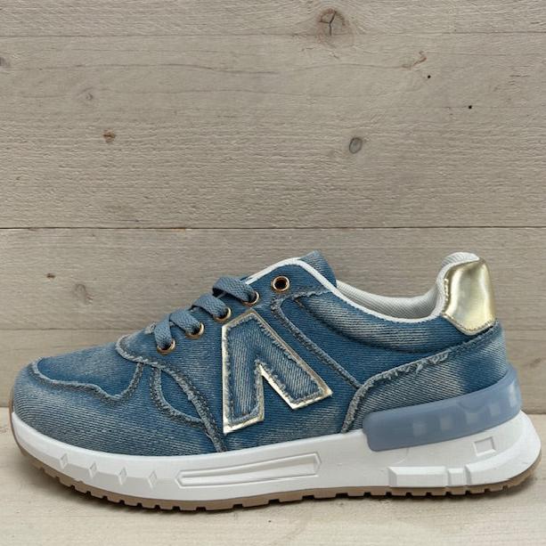 Leuke jeans sneaker lichtblauw