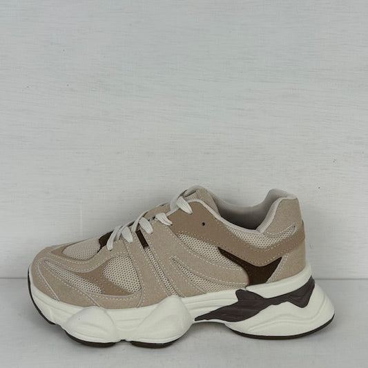Trendy sneakers met stoere zool beige