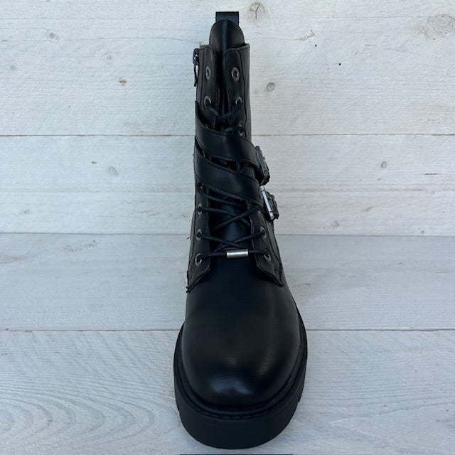 Stoere veterboots met gesp zwart