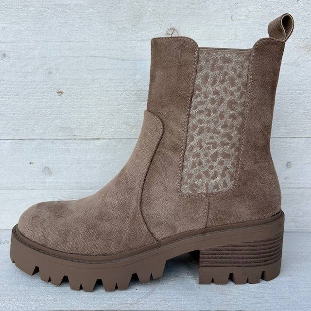 Suèdine boots met panterprint taupe