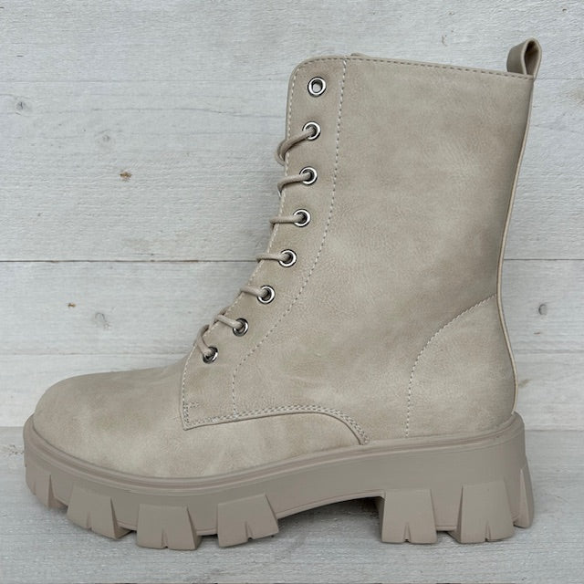 Gave leatherlook veterboots beige