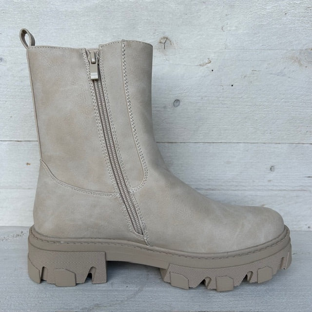 Tijdloze leatherlook boots beige