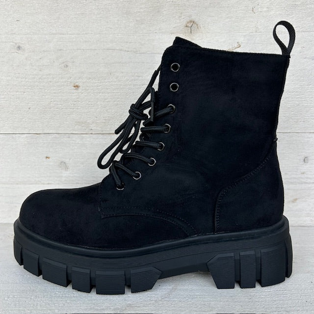 Subtiele suèdine veterboots zwart