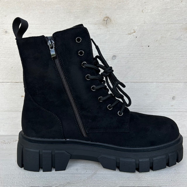 Subtiele suèdine veterboots zwart