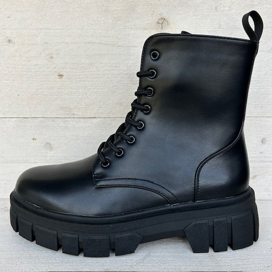 Subtiele leatherlook veterboots zwart