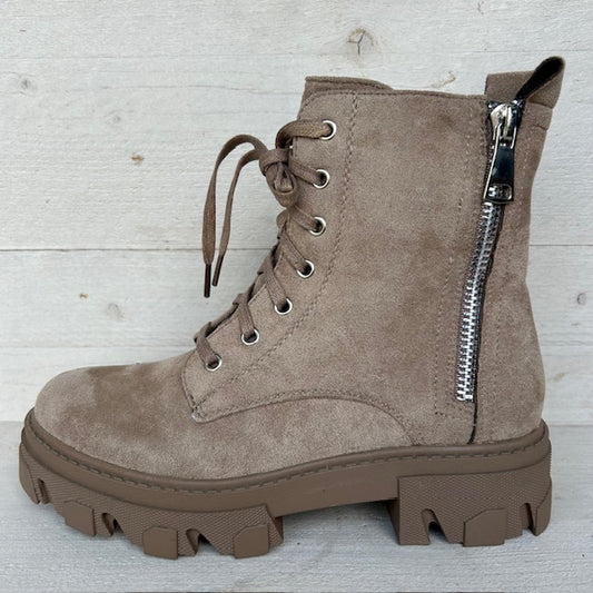 Suèdine veterboots met sierrits khaki