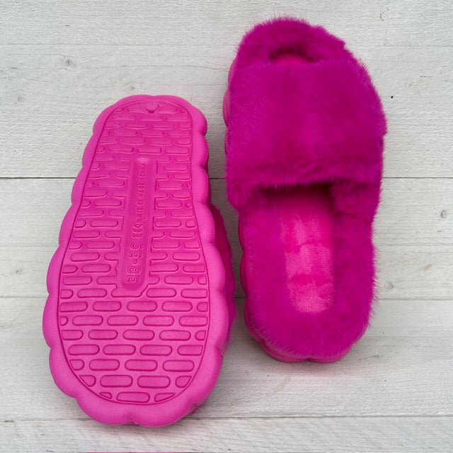 Furry pantoffels/ slides fuchsia