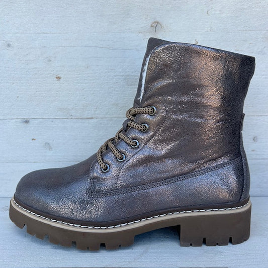 Stoere veterboots metallic grijs