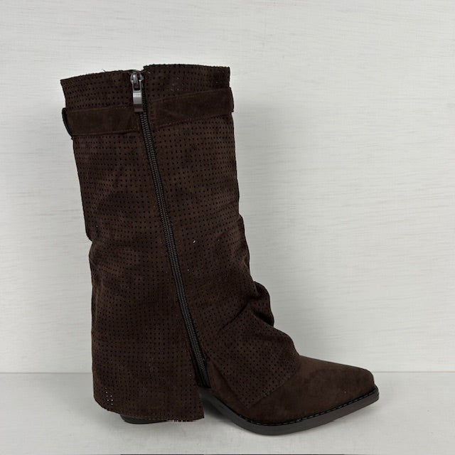 Suèdine cowboylaarzen met gaatjes motief en bandje bruin