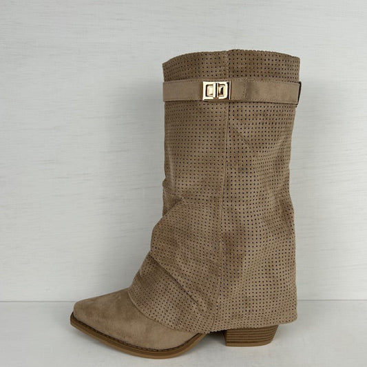 Suèdine cowboylaarzen met gaatjes motief en bandje khaki