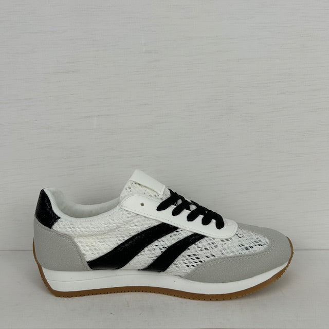 Sportieve sneakers met leuk design zwart wit