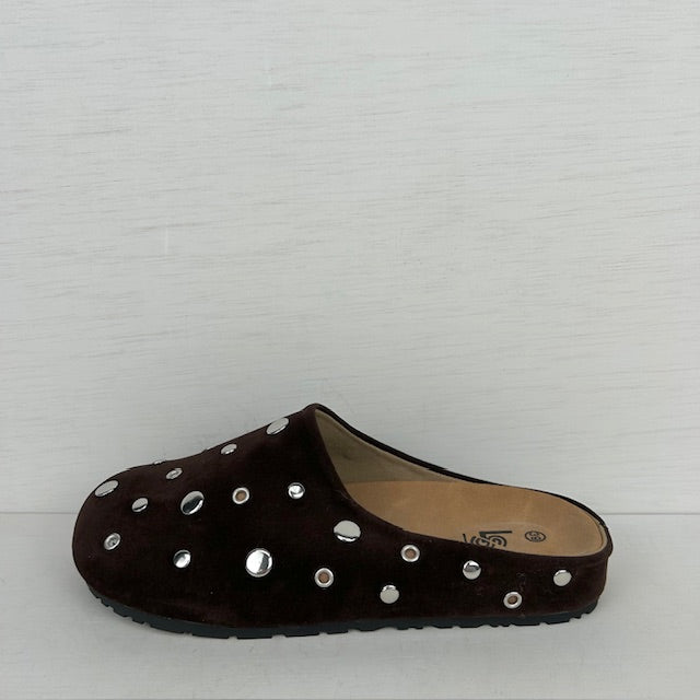Instap slippers met studs bruin