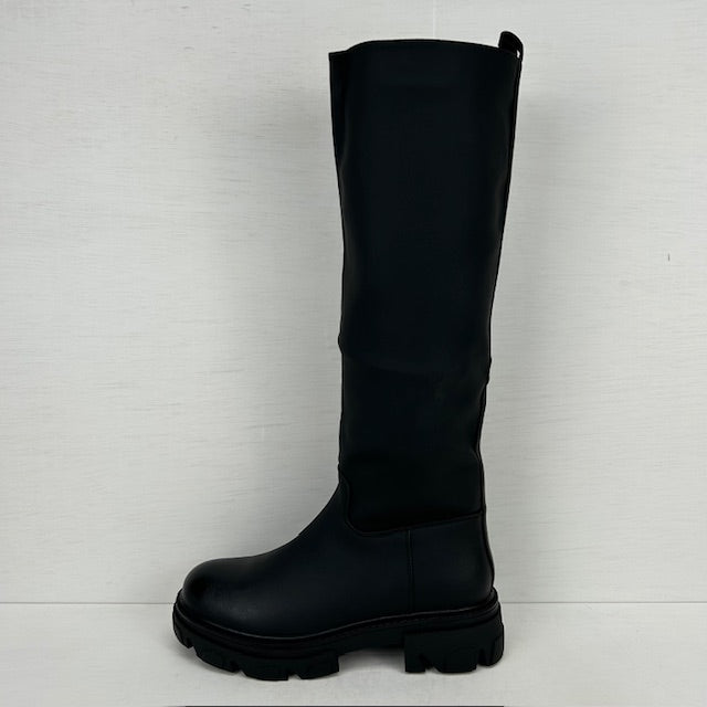 Hoge leatherlook laarzen met stoere zool zwart