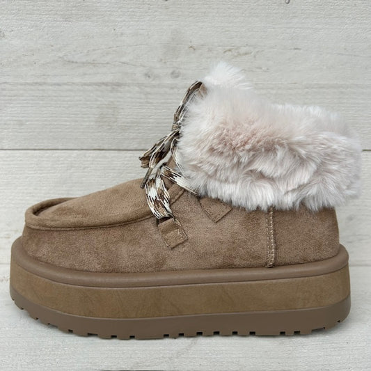 Furry uggie boots khaki wit