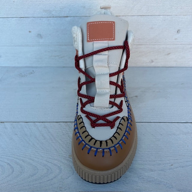 Hippe sneakers met ribbelzool camel