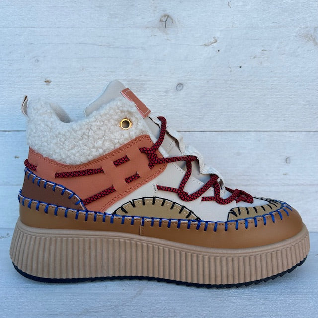 Hippe sneakers met ribbelzool camel