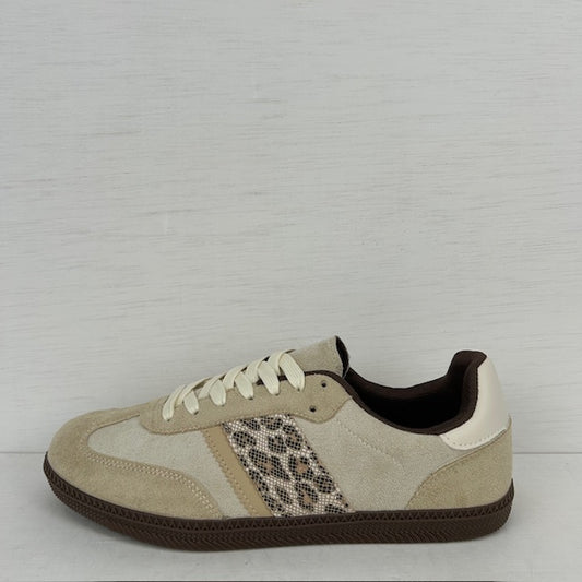 Leuke retro sneakers met lage zool sand