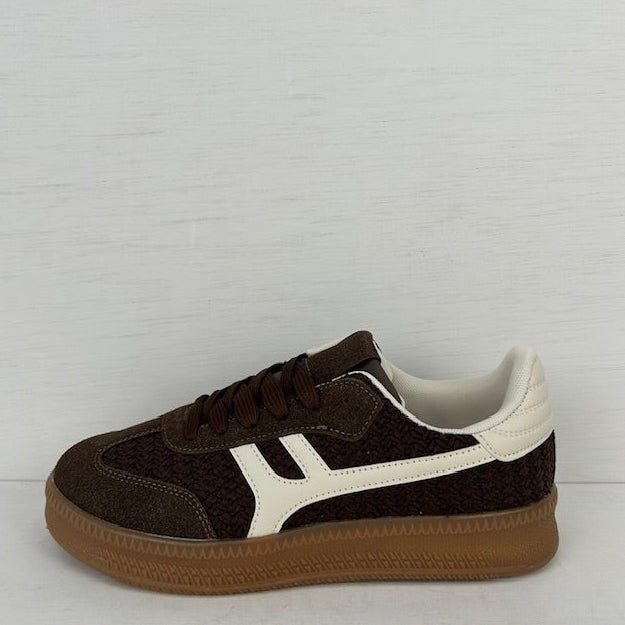 Trendy retro sneakers met gevlochten motief bruin