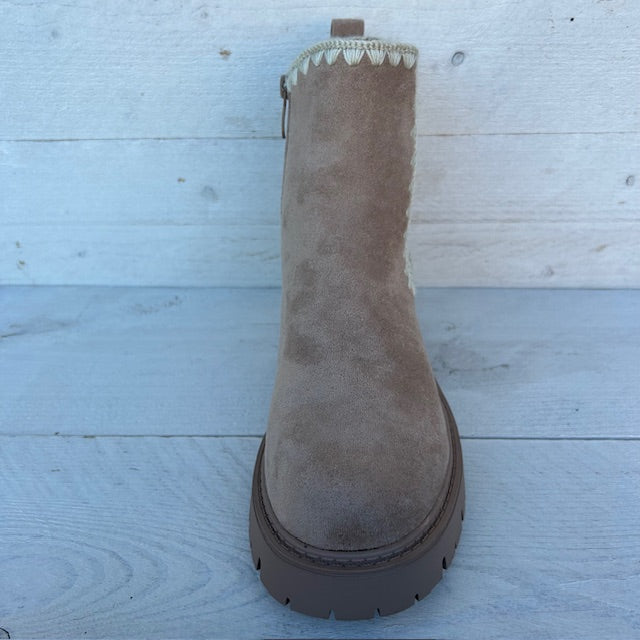 Suèdine boots met wit randje khaki