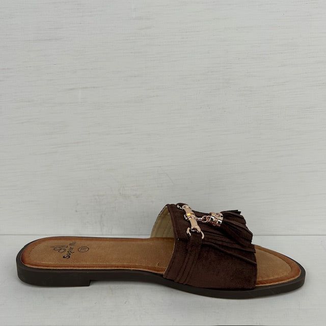 Leuke slippers met franjes bruin