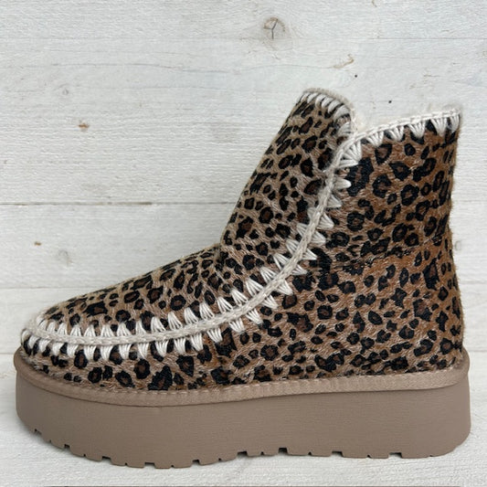 Comfy panter boots