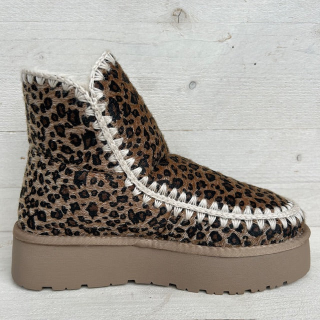 Comfy panter boots