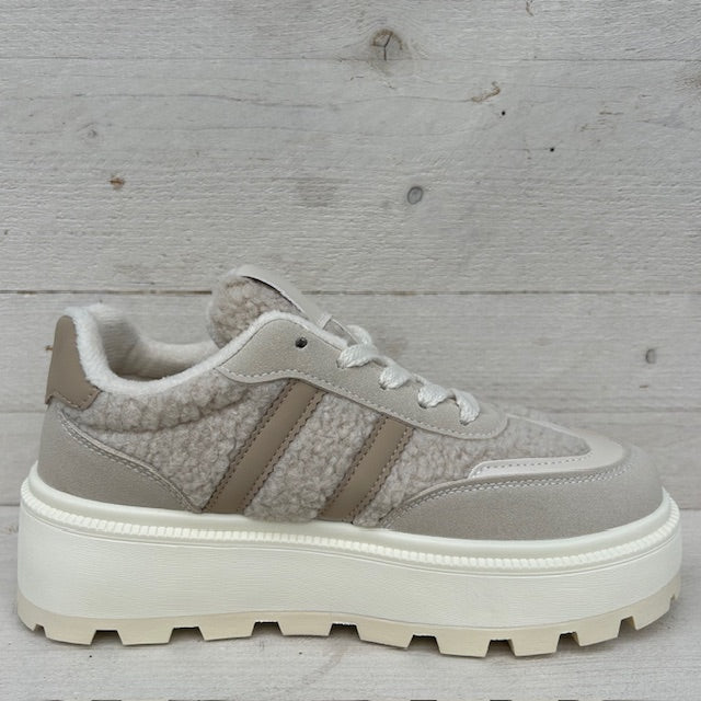 Trendy teddy sneakers beige