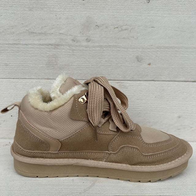 Gave furry sneakers camel