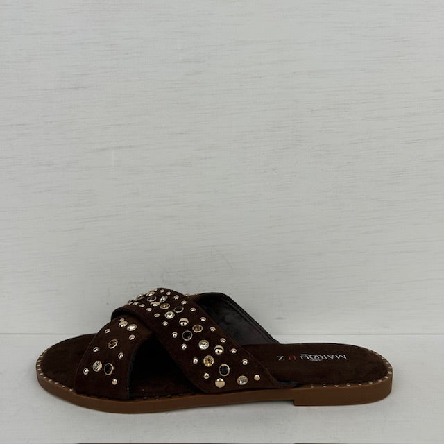 Slippers met studs bruin