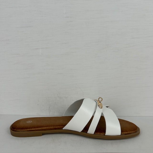 Leuke slippers met gouden detail wit