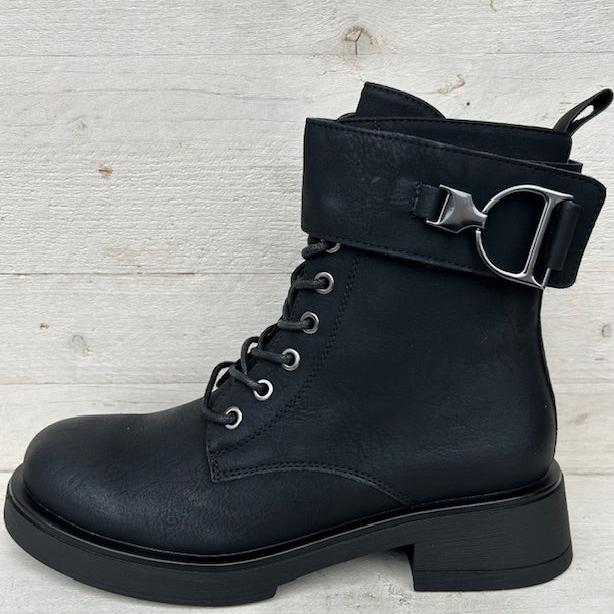 Subtiele veterboots met bandje zwart