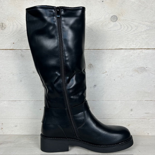 Hoge leatherlook laars met siergespjes