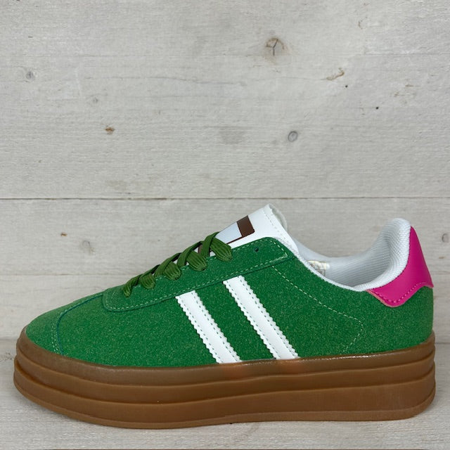 Trendy retro sneaker groen