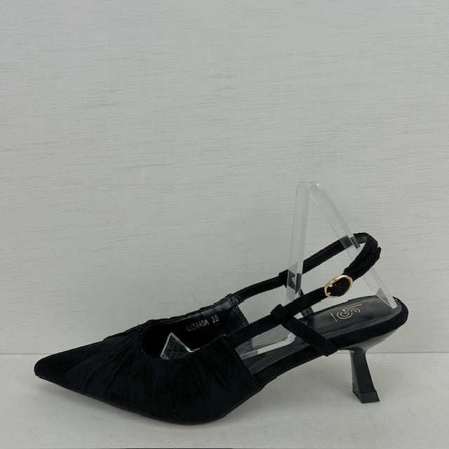 Suèdine slingbacks met leuke afwerking zwart