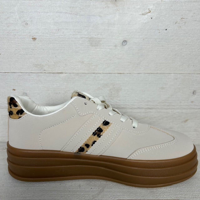 Sneaker met trendy retrozool khaki panter