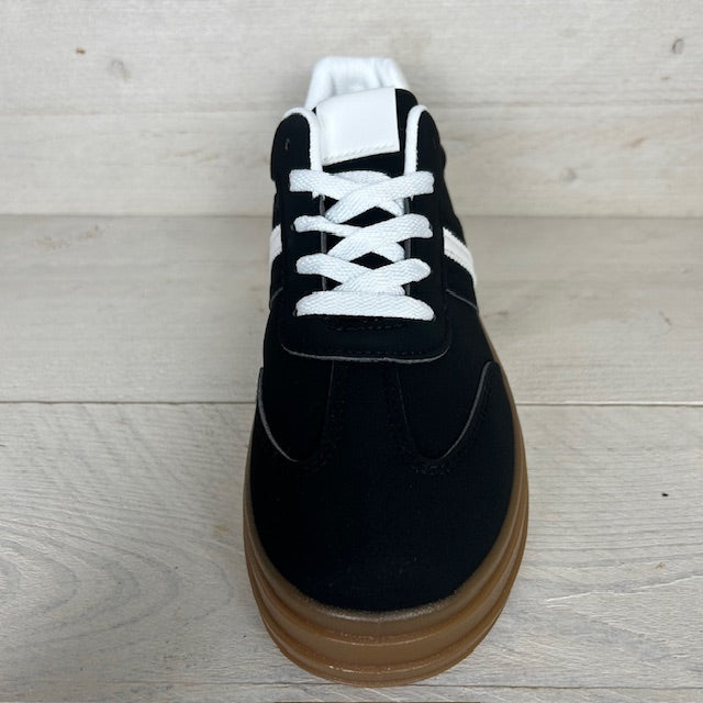 Sneaker met trendy retrozool zwart